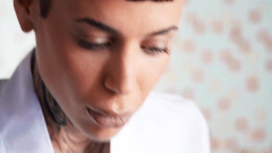 Brazzers Exxtra - Пасынок выебал мачеху за спиной у отца