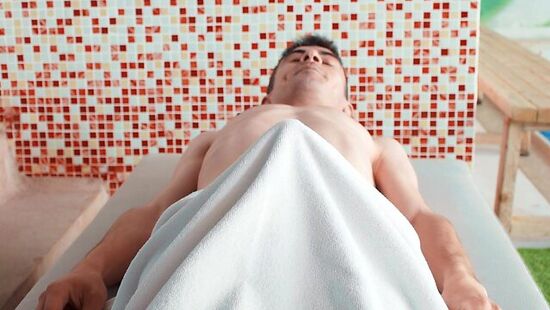 Brazzers Exxtra - Пасынок выебал мачеху за спиной у отца