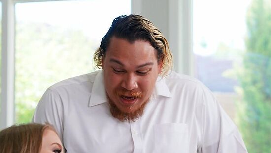 Массажист отымел мою горячую жену