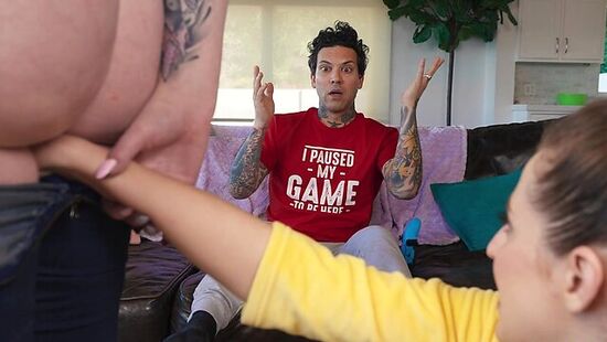 Brazzers - Трахнул подругу жены и кончил внутрь