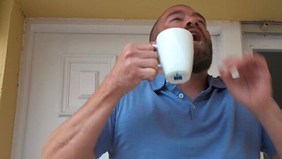 Мужик выебал свою горячую соседку