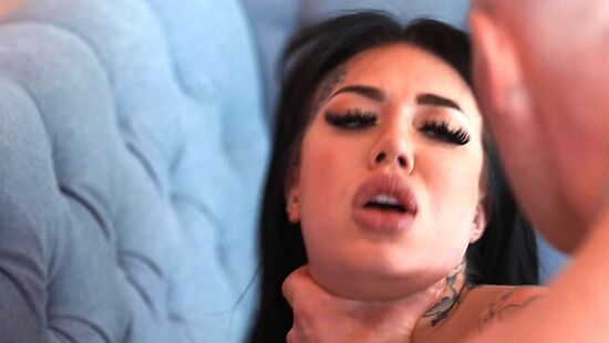 Грубый анал с кремпаем для  Lacey Jayne