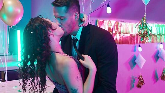 Горячий обмен женами после свингер вечеринки