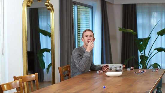 Друзья жестко отымели мамку своего друга