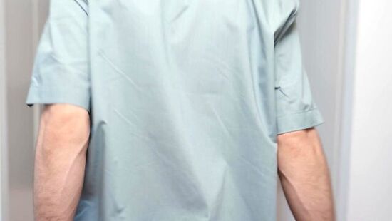 Дорди притворился массажистом и трахнул клиентку