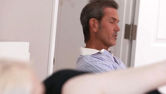 Gigi Sweets трахает друга своего отца и получает крутой камшот