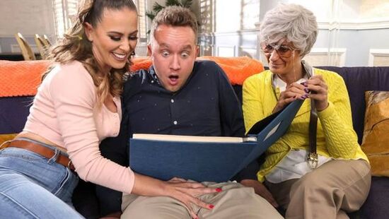 Brazzers - Мачеха дала отлизать своему пасынку