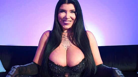 Жесткий анал с бестией  Romi Rain
